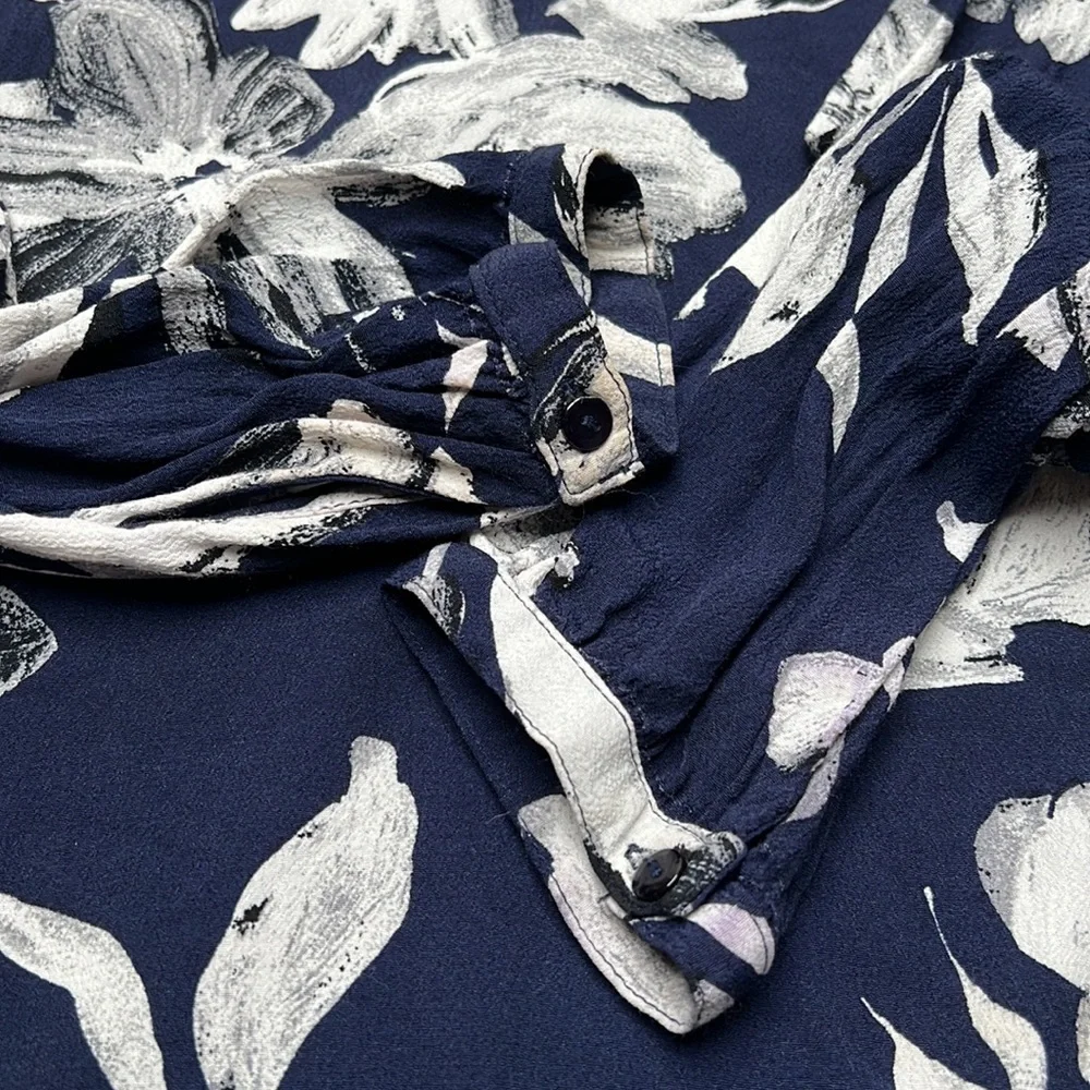 Lulu’s | Long Sleeve Navy and White Floral Dress - Picture 6 of 8